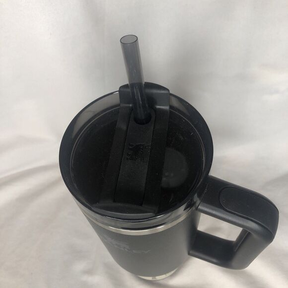 Stanley 30 oz Stainless Steel H2.0 Flowstate Quencher Tumbler Black NEW - Picture 3 of 9